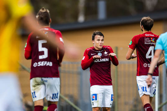IFK Norrköpings Simon Skrabb jublar