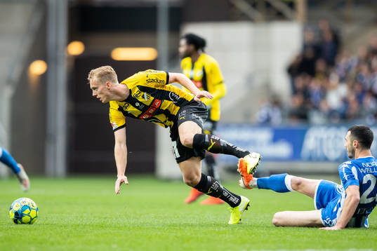 Häckens Gustav Berggren och IFK Göteborgs Giorgi