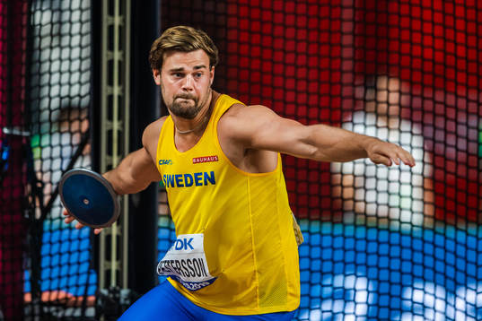 Simon Pettersson of Sweden