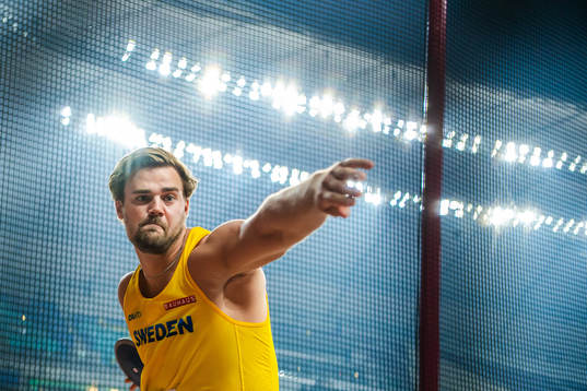 Simon Pettersson of Sweden