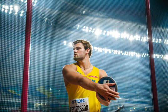 Simon Pettersson of Sweden