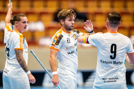 Höllvikens Johannes Wilhelmsson jublar