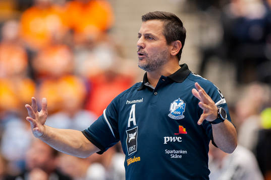 Kristianstads tränare Ljubomir Vranjes agerar