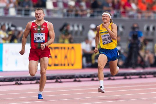 Fredrik Samuelsson of Sweden (r)