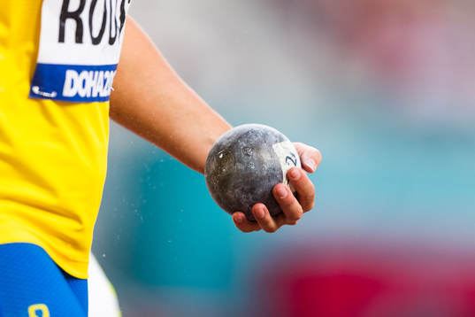 The hand of Fanny Roos of Sweden holds the shot when
