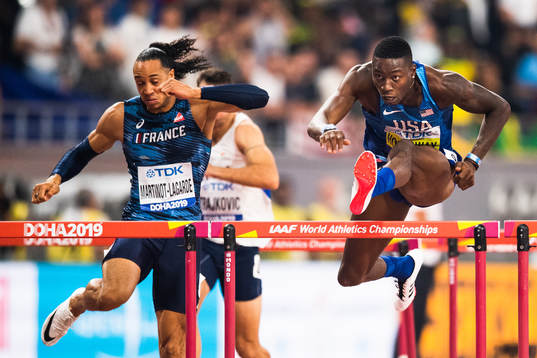 Grant Holloway of USA (R)