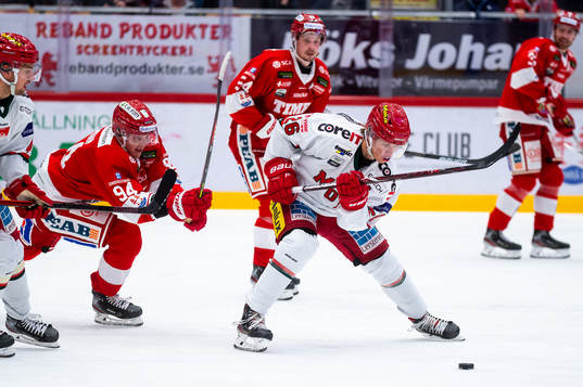 Timrås Sebastian Hartmann och Modos Tom Hedberg