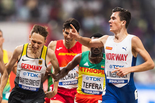 Jakob Ingebrigtsen of Norway celebrates