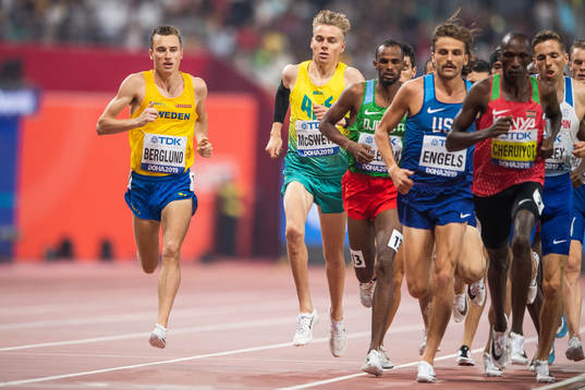 Kalle Berglund of Sweden (L)
