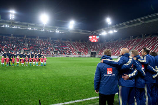 First eleven of Sweden sing the anthem