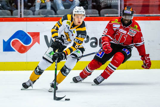 Skellefteås Philip Broberg och Örebros Daniel Muzito
