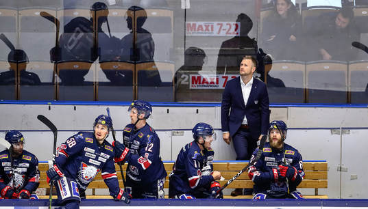 Linköpings bås med tränare Bert Robertsson