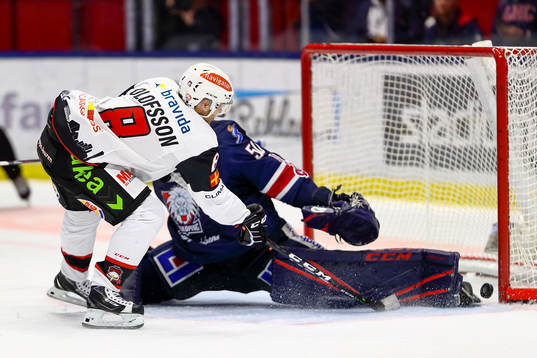 Avgörande mål på straff av Malmö Redhawks Johan