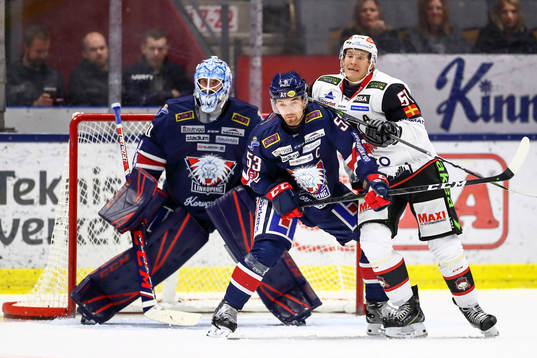 Linköpings målvakt Jonas Gustavsson , Eddie Larsson och
