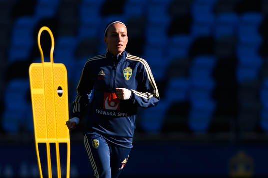 Sveriges Kosovare Asllani