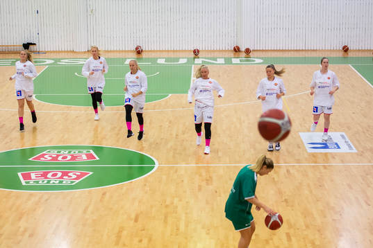 Uppsalas spelare värmer upp