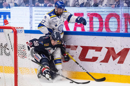 Linköpings Robin Johansson och Leksands Marek Hrivik
