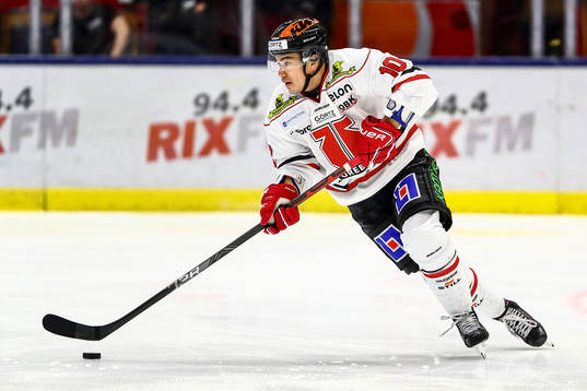 Dubble målgörare Örebros Shane Harper