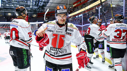 Örebros Shane Harper jublar