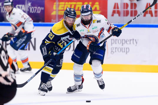 s Christian Sandberg och Växjös Roman Horak