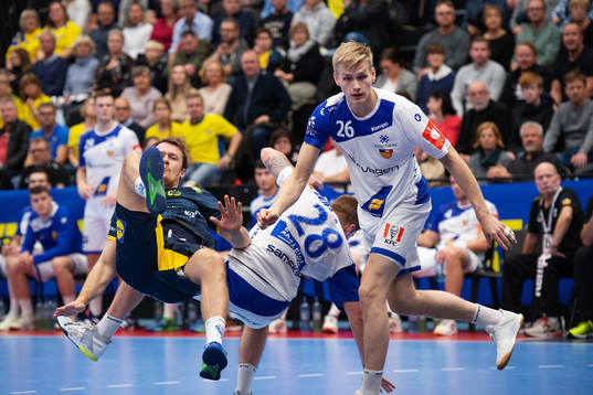 Viggo Kristjansson of Iceland and of Sweden Felix Claar of