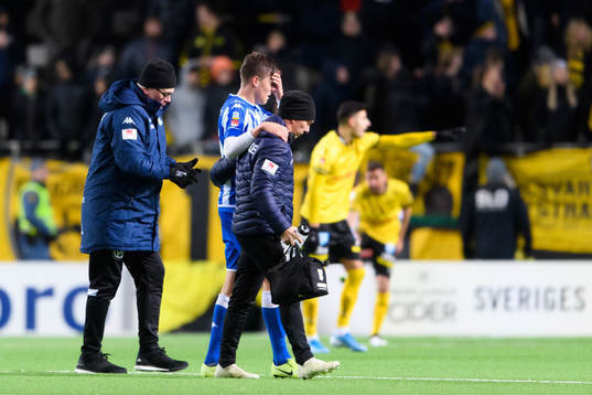 IFK Göteborgs Emil Holm utgår skadad