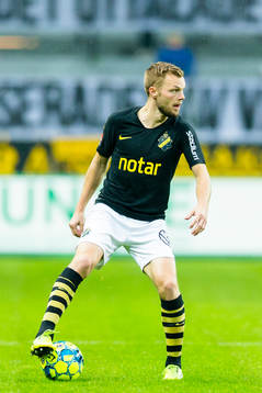 s Sebastian Larsson