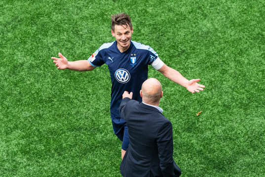 Malmö FFs Markus Rosenberg jublar med tränare Uwe Rösler
