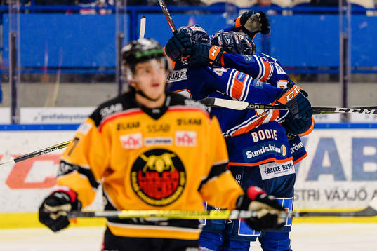 Växjös spelare jublar