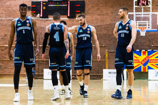 Djurgårdens Yannick Anzuluni, Brandon Barton, Lazar