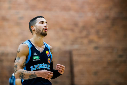 Djurgårdens Brandon Barton deppar