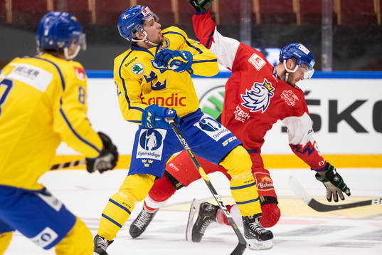 Arvid Lundberg of Sweden and Radim Zohorna of Czech Republic