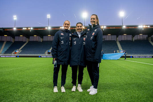 Amalie Eikeland, Cecilie Redisch Kvamme and Stine Hovland