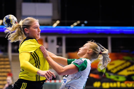 Sävehofs Nina Dano och Györis Stine Bredal Oftedal