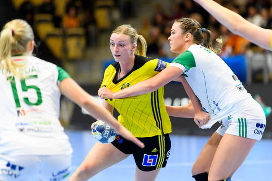 Sävehofs Ida Staxen Lagerbon och Györis Kari Skaar