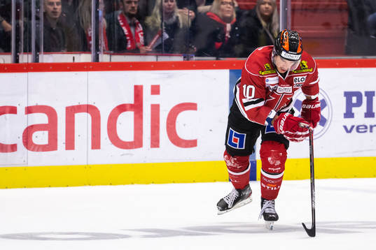 Örebros Shane Harper lämnar isen