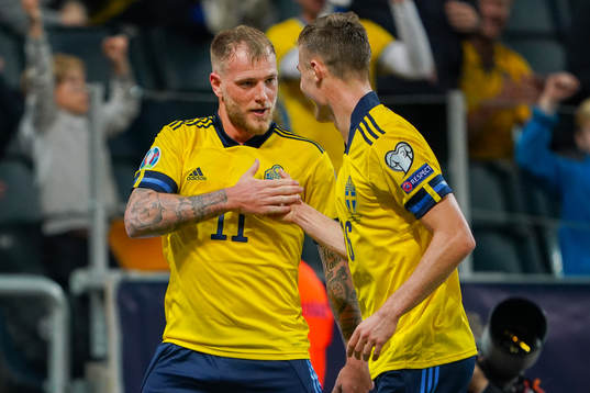 John Guidetti of Sweden celebrate with Mattias Svanberg