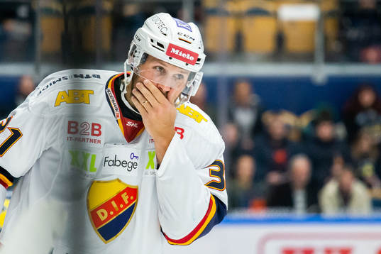 Djurgårdens Dick Axelsson deppar