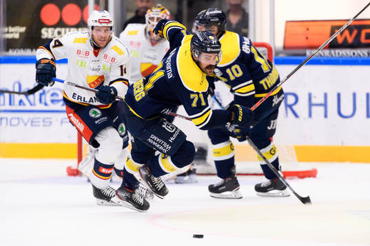 s HV71:s Linus Fröberg