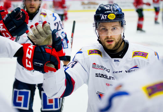 Linköpings Andrew Gordon jublar vid 1-1 målet