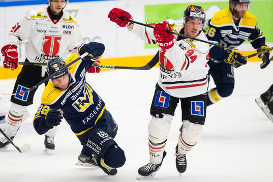 s Johannes Kinnvall och Örebros Ryan Stoa