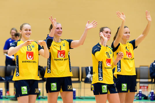 Emma Lindqvist, Linn Blohm, Marie Wall and Olivia
