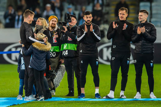 Markus Rosenberg with his family