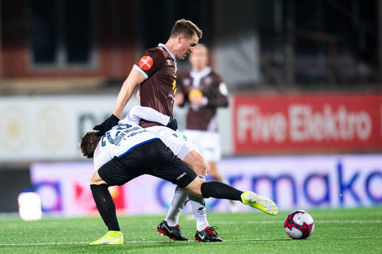 Felix Horn Myhre of Vålerenga and Christian Gauseth of