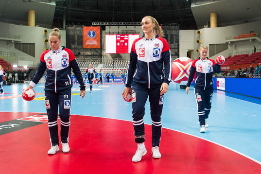 Malin Aune and Silje Waade of Norway