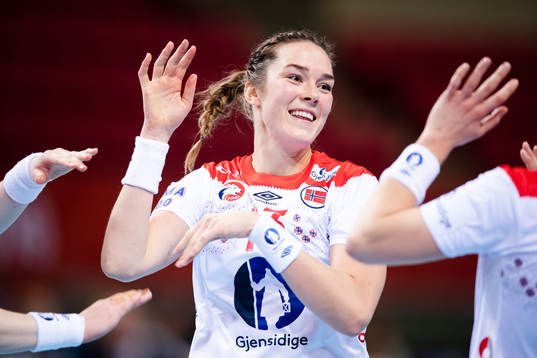 Kari Brattset of Norway celebrates