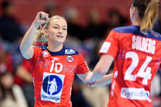 Stine Bredal Oftedal of Norway celebrates