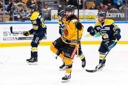 Luleås Jack Connolly jublar