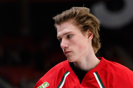 Frölundas Elmer Söderblom innan ishockeymatchen i SHL