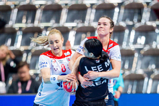 Silje Waade and Kari Brattset of Norway